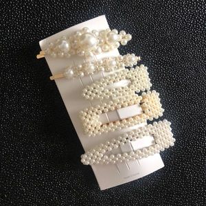 Oversized Pearl Barrette Hair Clip